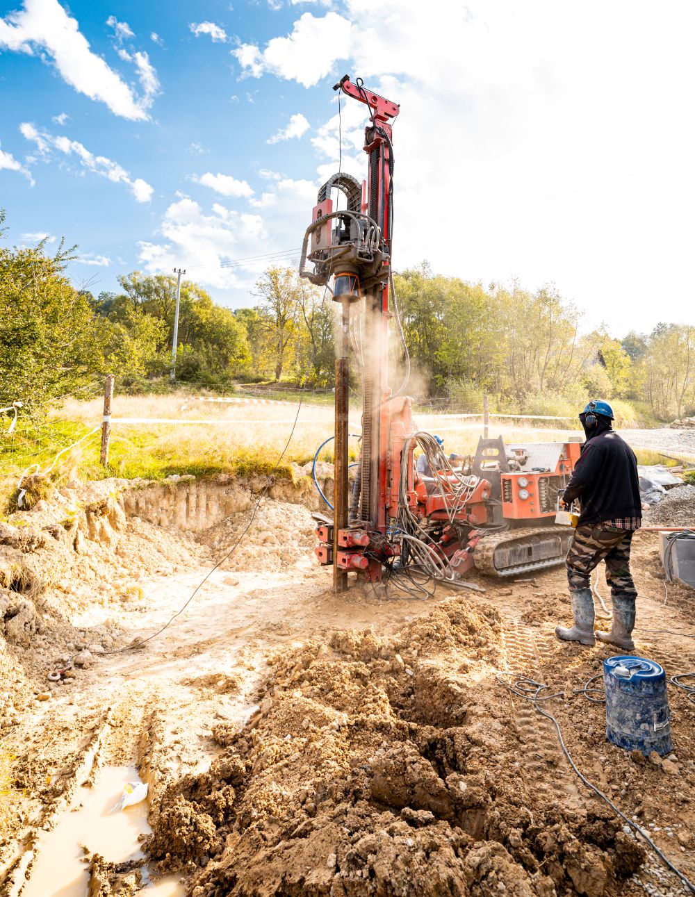 Foreuse industrielle en action pour le forage d’un puits d’eau dans le Centre-du-Québec.